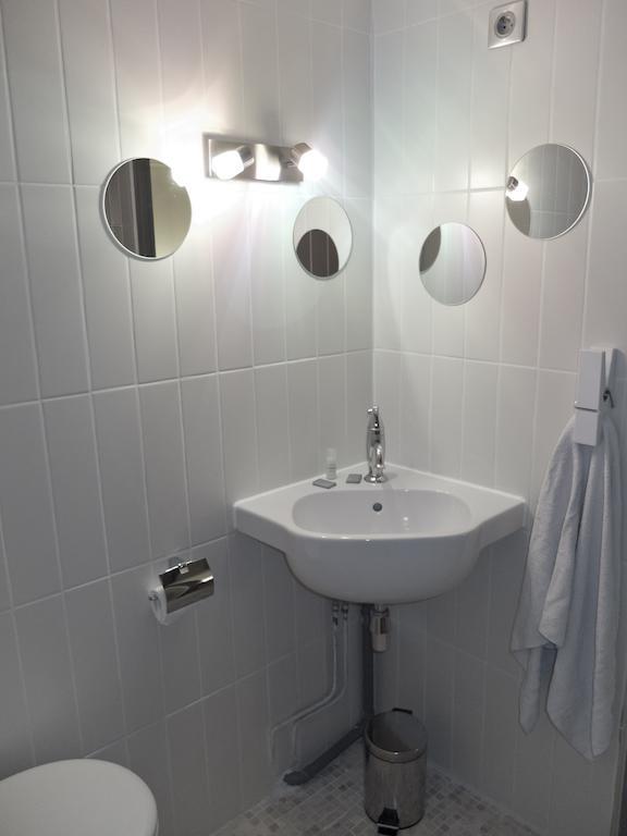 Hotel Au Fil De L'Eau - La Malate Besancon Phòng bức ảnh