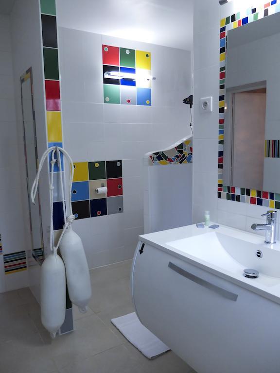 Hotel Au Fil De L'Eau - La Malate Besancon Phòng bức ảnh