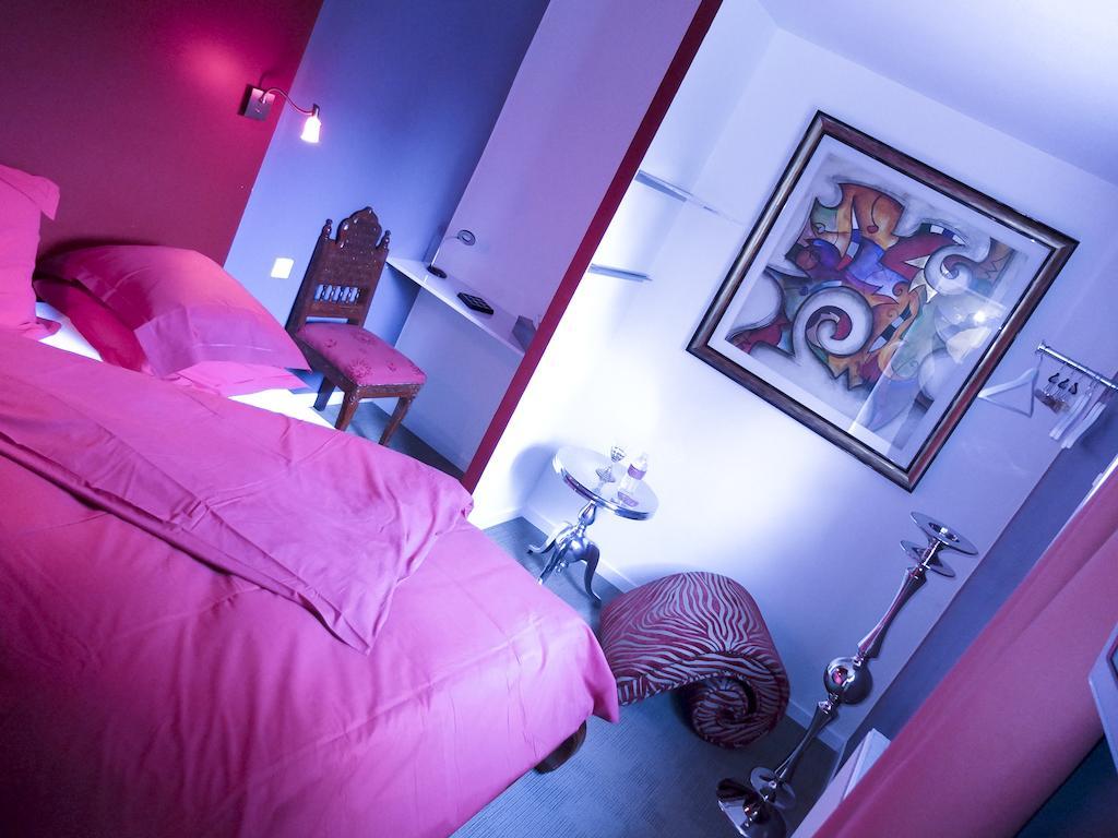 Hotel Au Fil De L'Eau - La Malate Besancon Phòng bức ảnh